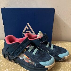 Nike Giannis immortality 2 SE